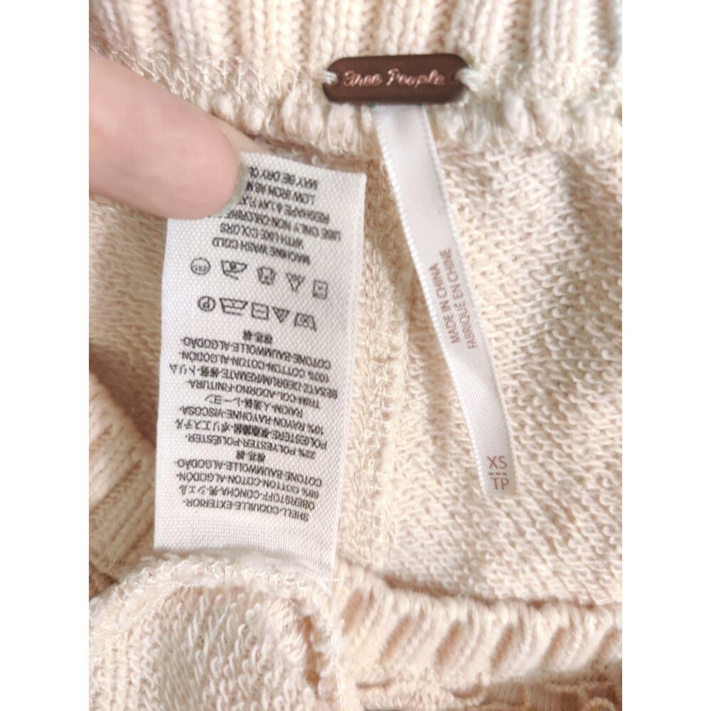 3/$20 Free People Cream Long Sleeve Lace Overlay Round Neck Sweater XS - Picture 8 of 8